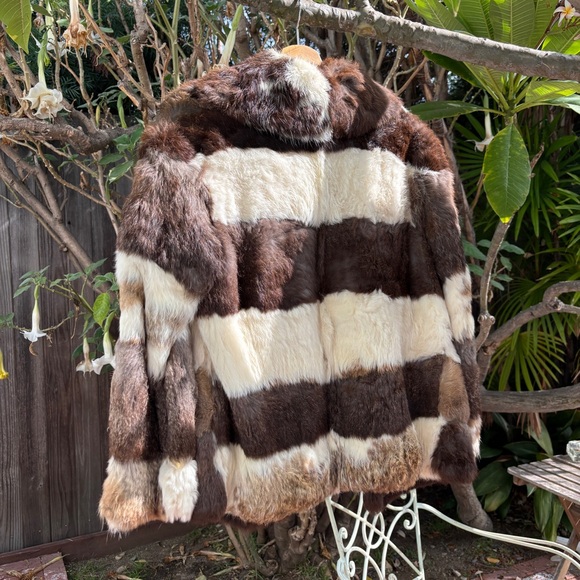 VINTAGE Rabbit fur coat - Picture 2 of 2